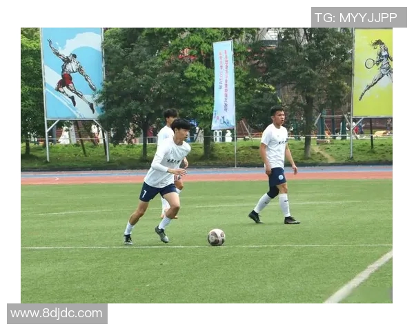 广州足球队在邀请赛中的状态表现分析与未来展望