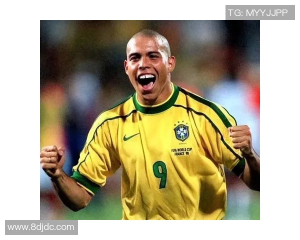 当前足球明星中是否存在杰出的后卫球员分析